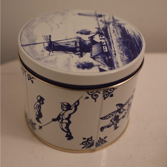 Blue and White Decorative Tin - Picture 6 of 8